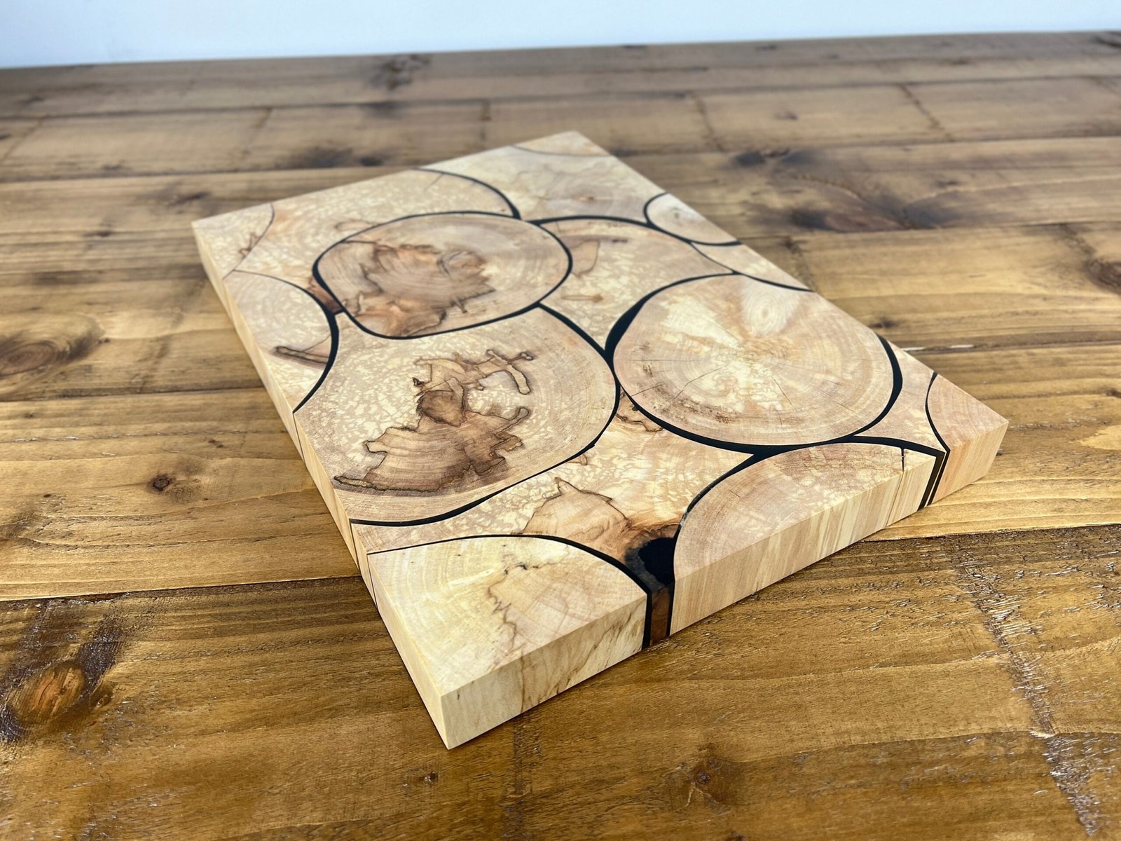 End Grain Beech and Epoxy Chopping Board – James Taylor Furniture